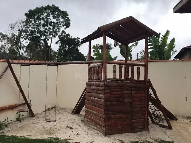 Casa com 65m² 2 quartos e 1 banheiro, à venda, no bairro Chácaras Poços de Caldas em Poços de Caldas