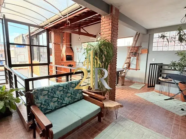 Sobrado com 200m² 3 quartos e 4 banheiros, à venda, no bairro Cidade Dutra em São Paulo