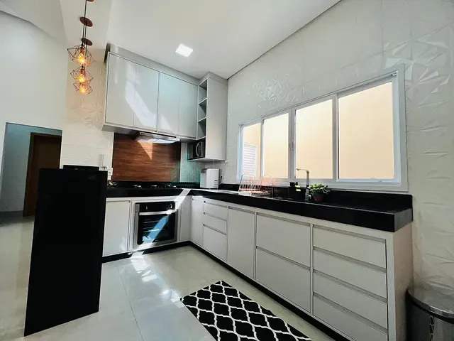 Casa com 204m² 3 quartos e 3 banheiros, à venda, no bairro Campo Belo em Catalão