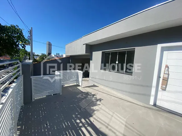 Casa com 300m² 4 quartos e 4 banheiros, à venda, no bairro Jardim América em Sorocaba