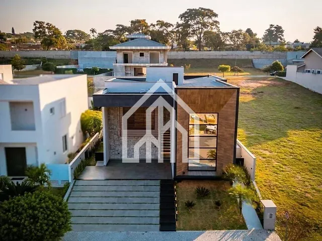 Casa 4 quartos e 6 banheiros, à venda, no bairro San Fernando Valley em Atibaia