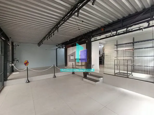 Casa com 250m², à venda ou para alugar, no bairro Jaguaré em São Paulo