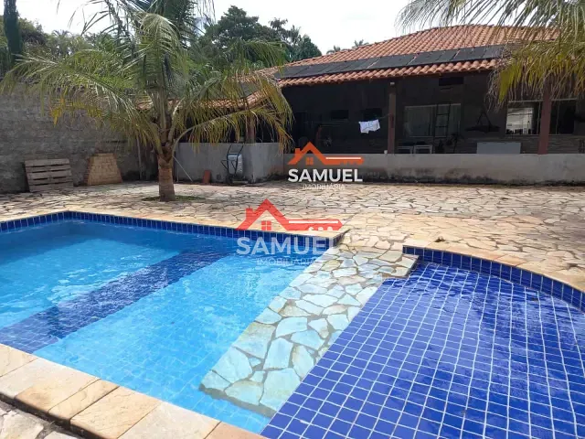 Casa com 800m² 3 quartos e 4 banheiros, à venda, no bairro Guará II em Brasília