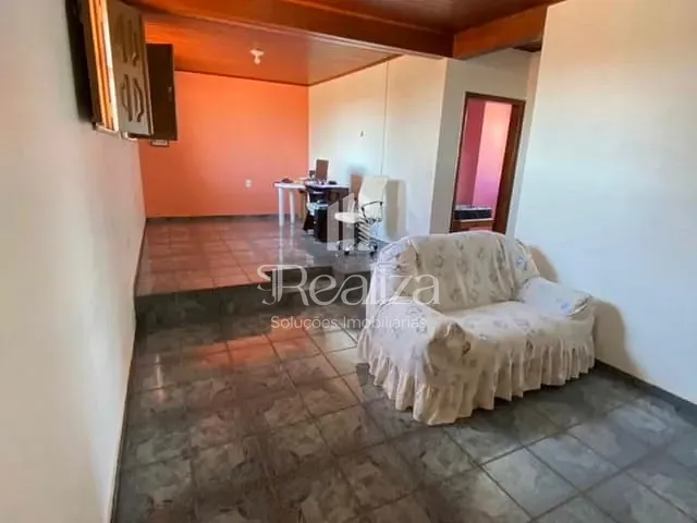 Casa com 180m² 4 quartos e 4 banheiros, à venda, no bairro Hernani Sá em Ilhéus