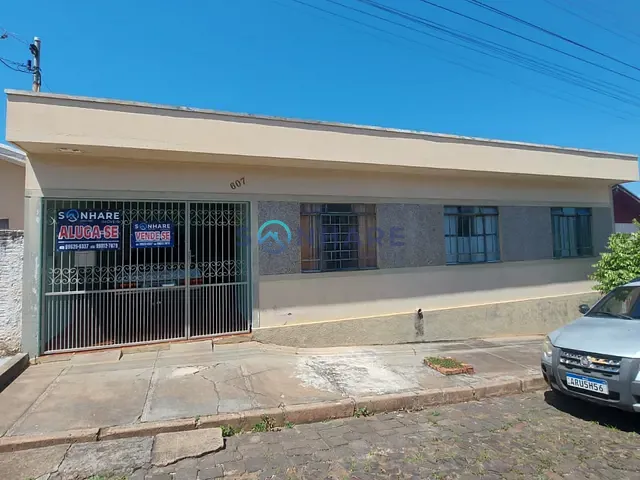 Casa com 132m² 3 quartos e 1 banheiro, à venda, no bairro Barbosa em Siqueira Campos