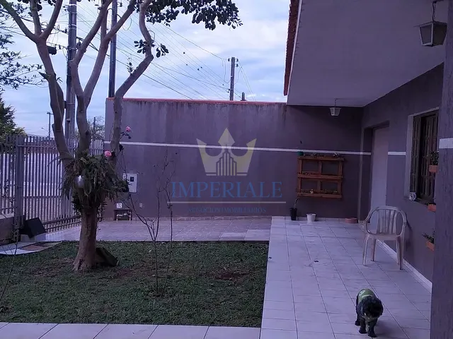 Casa com 252m² 3 quartos e 2 banheiros, à venda, no bairro Uvaranas em Ponta Grossa