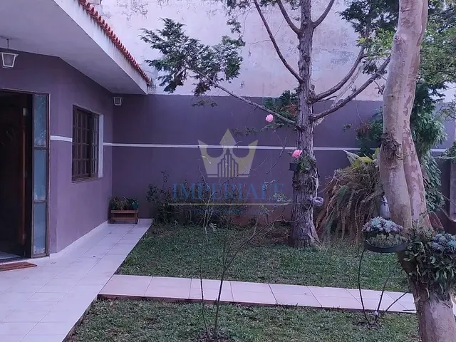 Casa com 252m² 3 quartos e 2 banheiros, à venda, no bairro Uvaranas em Ponta Grossa