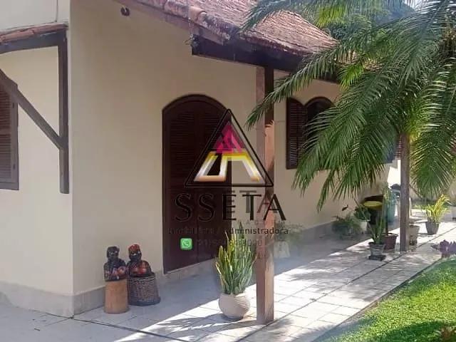 Casa com 800m² 3 quartos e 2 banheiros, à venda, no bairro Cadetes Fabres em Guapimirim