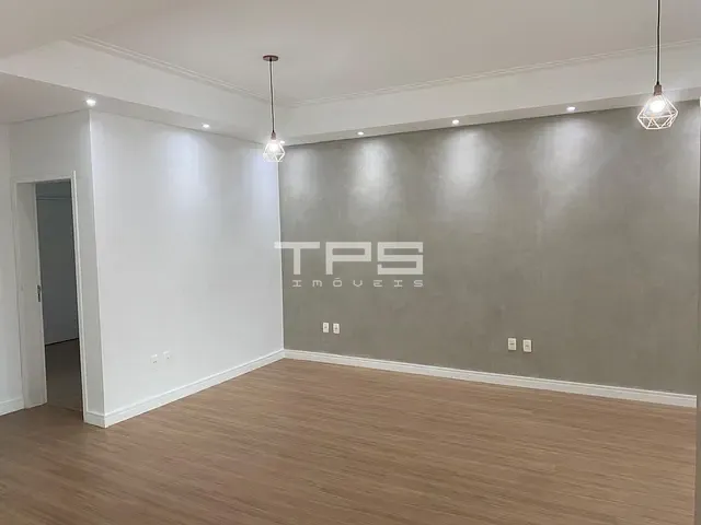 Casa com 280m² 4 quartos e 1 banheiro, à venda ou para alugar, no bairro Campos Do Conde em Tremembé