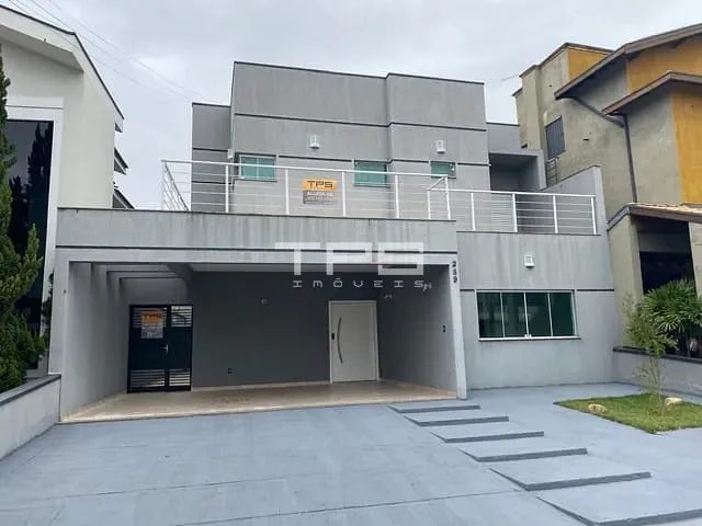 Casa com 280m² 4 quartos e 1 banheiro, à venda ou para alugar, no bairro Campos Do Conde em Tremembé