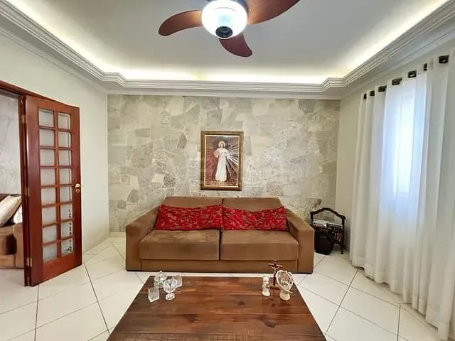 Casa com 405m² 3 quartos e 3 banheiros, à venda, no bairro Vila Santo Antônio em Rio Claro
