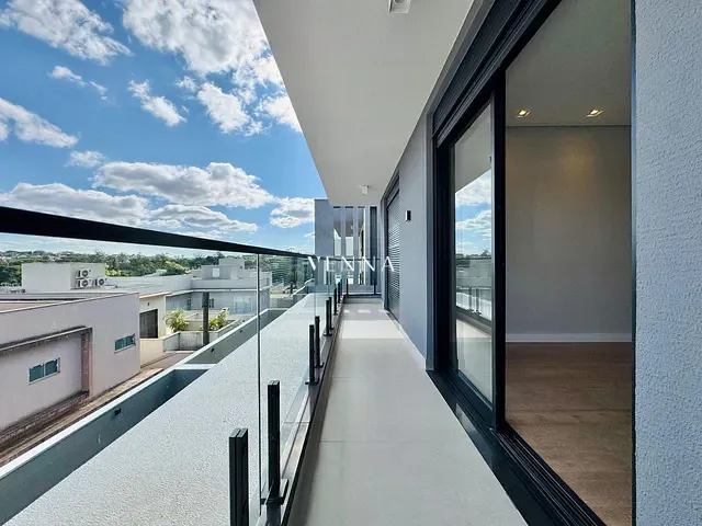 Casa 3 quartos e 5 banheiros, à venda, no bairro Conjunto Habitacional Alexandre Urbanas em Londrina