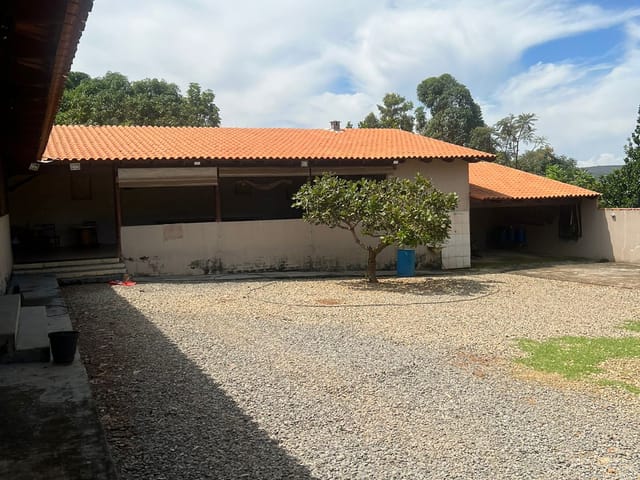 Casa com 1000m², à venda, no bairro Zona Rural em Abadiânia