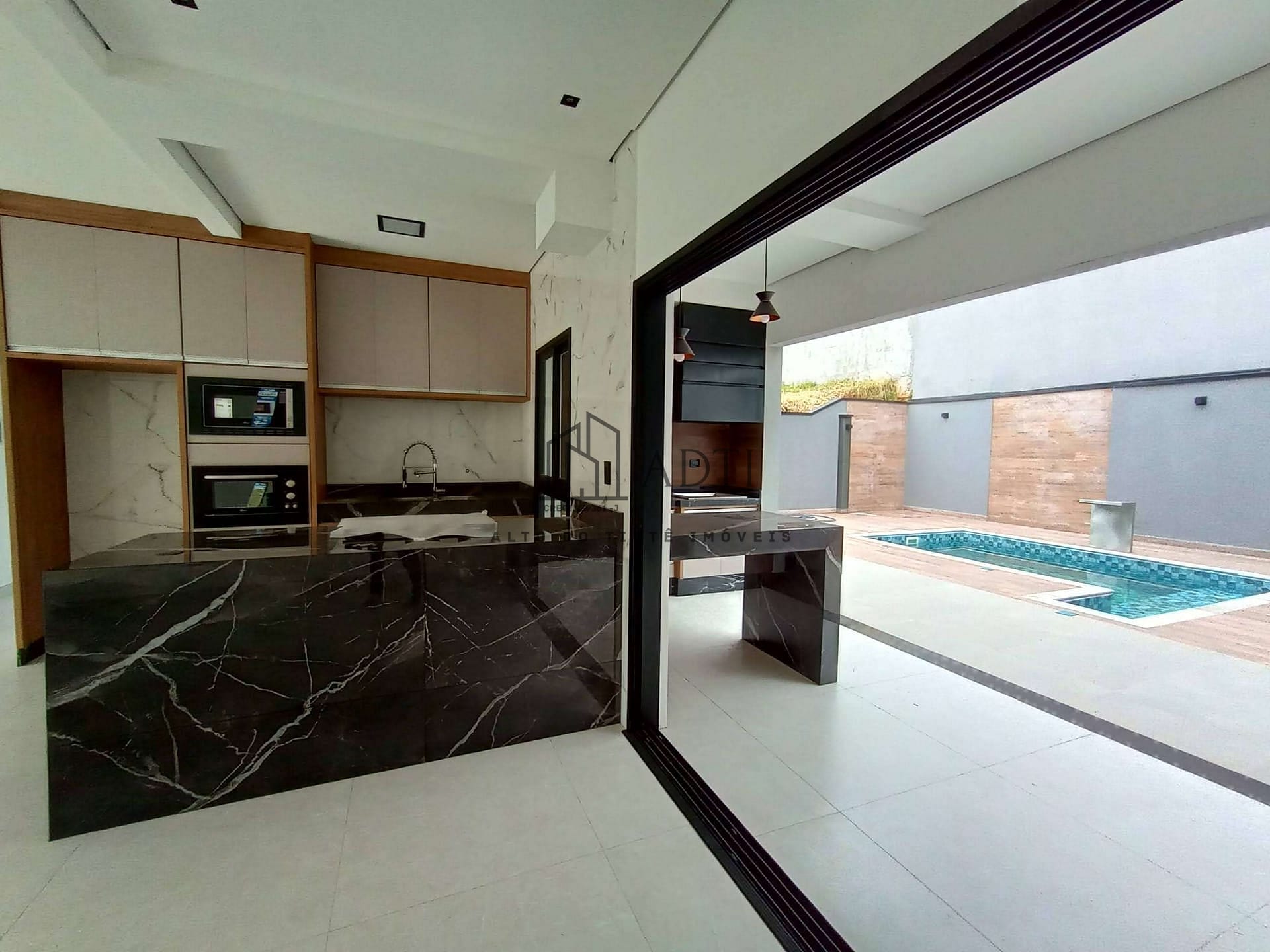 Casa, 3 quartos, 240 m² - Foto 17