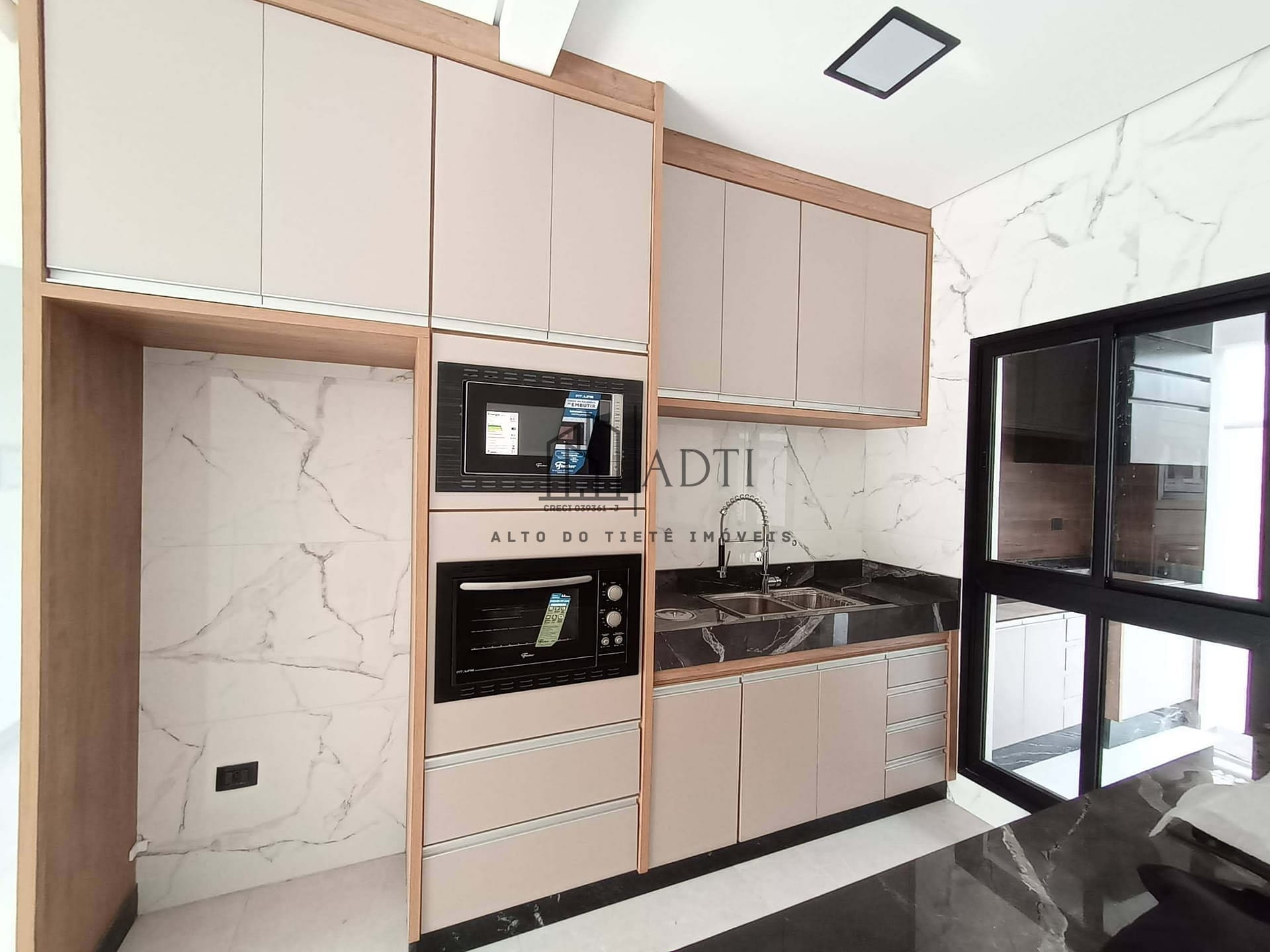 Casa, 3 quartos, 240 m² - Foto 14