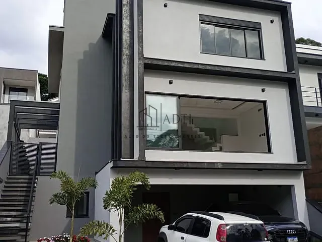 Casa com 264m² 3 quartos e 1 banheiro, à venda, no bairro Mogi Moderno em Mogi das Cruzes