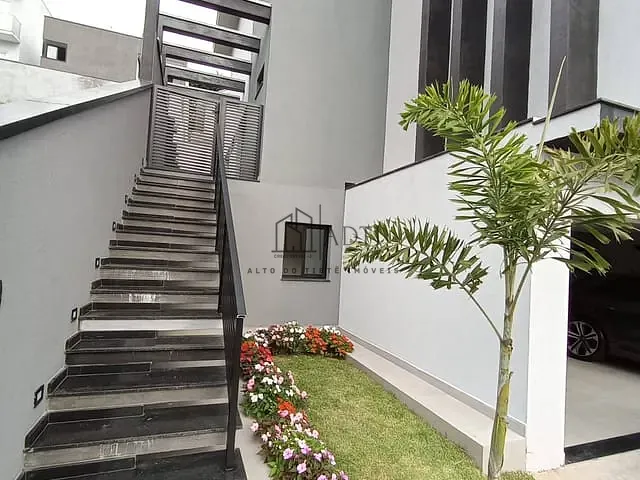 Casa com 264m² 3 quartos e 1 banheiro, à venda, no bairro Mogi Moderno em Mogi das Cruzes