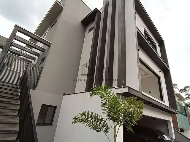 Casa com 264m² 3 quartos e 1 banheiro, à venda, no bairro Mogi Moderno em Mogi das Cruzes