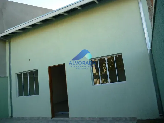 Casa com 140m² 2 quartos e 2 banheiros, à venda, no bairro Parque Residencial Santa Paula em Jacareí