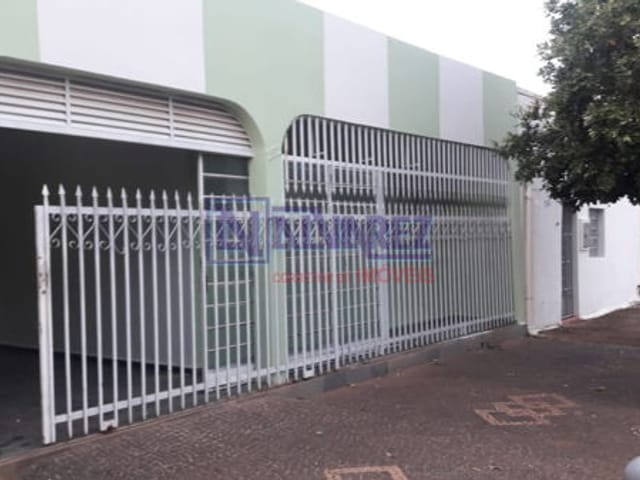 Foto do Casa - Casa para Locação 3 Quartos, 1 Suite, 1 Vaga, 150M², 0616 - Centro, Araguari - MG | ALVAREZ IMOVEIS