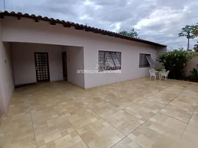 Casa com 360m² 3 quartos e 2 banheiros, à venda, no bairro Jardim Vilas Boas em Londrina