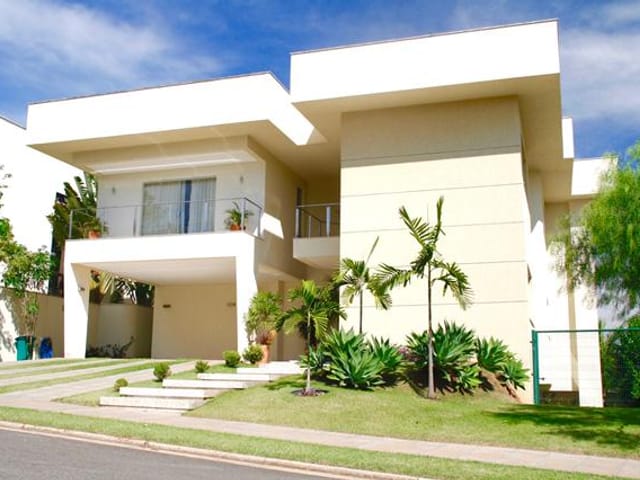 Casa com 737m² 4 quartos e 6 banheiros, à venda, no bairro Alphaville Flamboyant Residencial Araguaia em Goiânia