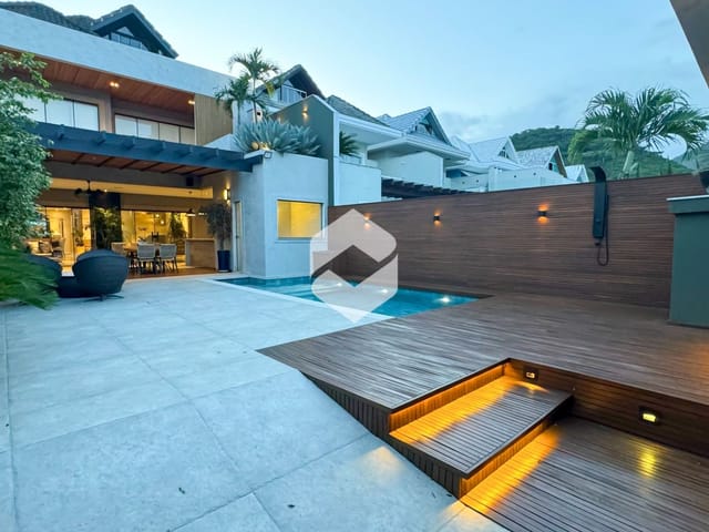 Casa com 315m², à venda, no bairro Barra da Tijuca em Rio de Janeiro