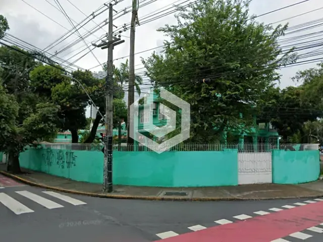 Casa à venda, no bairro Boa Vista em Recife