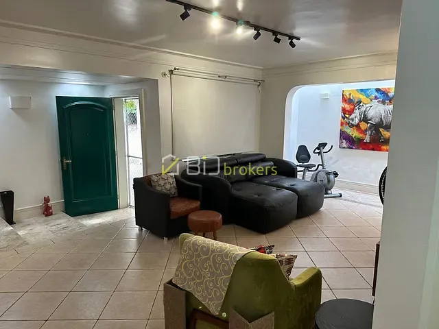Casa com 253m² 2 quartos e 3 banheiros, à venda, no bairro Vila Yara em Osasco