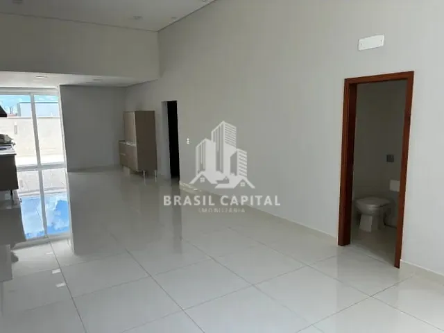 Casa 2 quartos e 3 banheiros, à venda ou para alugar, no bairro Residencial Villa do Bosque em Sorocaba