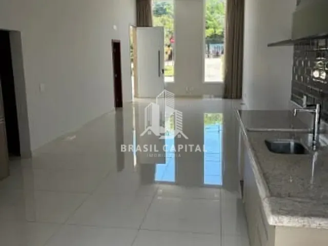 Casa 2 quartos e 3 banheiros, à venda ou para alugar, no bairro Residencial Villa do Bosque em Sorocaba
