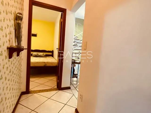 Casa com 3000m² 4 quartos e 3 banheiros, à venda, no bairro Guaripocaba em Bragança Paulista