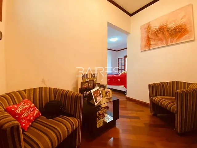 Casa com 3000m² 4 quartos e 3 banheiros, à venda, no bairro Guaripocaba em Bragança Paulista