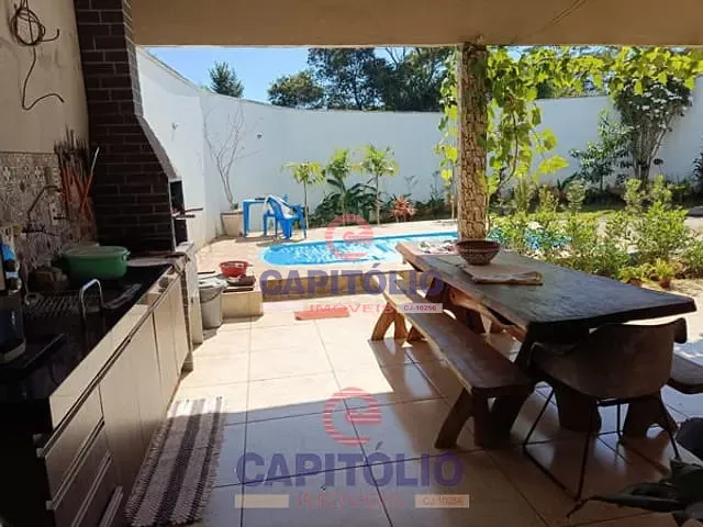 Casa com 300m² 3 quartos e 3 banheiros, à venda, no bairro Setor Recanto das Minas Gerais em Goiânia