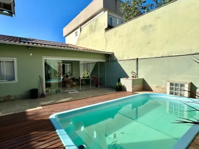 Casa com 336m² 3 quartos e 3 banheiros, à venda, no bairro Jardim Belvedere em Volta Redonda