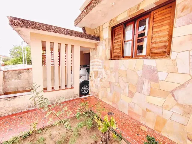 Casa com 345m² 4 quartos e 3 banheiros, à venda, no bairro Jardim das Belezas em Carapicuíba