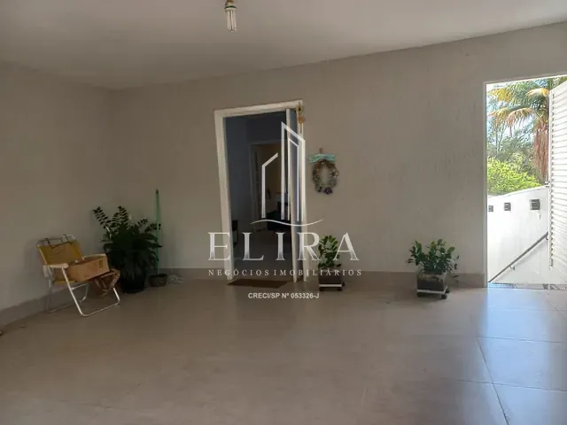 Casa com 233m² 3 quartos e 3 banheiros, à venda, no bairro Vila Jones em Americana