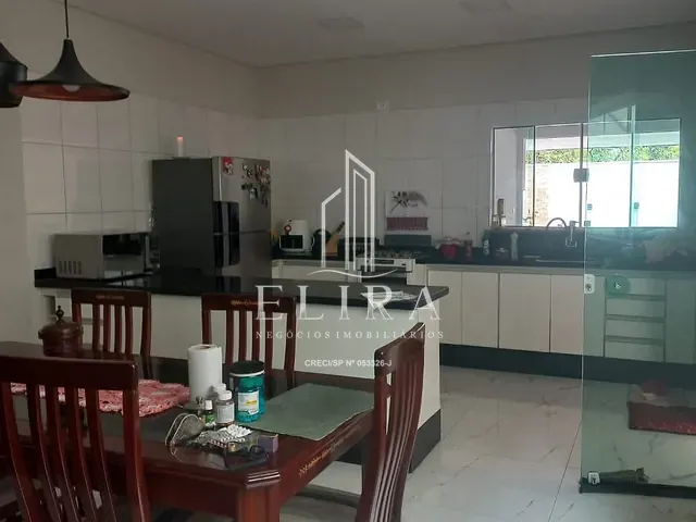 Casa com 233m² 3 quartos e 3 banheiros, à venda, no bairro Vila Jones em Americana
