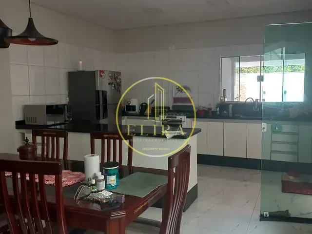 Casa com 233m² 3 quartos e 3 banheiros, à venda, no bairro Vila Jones em Americana