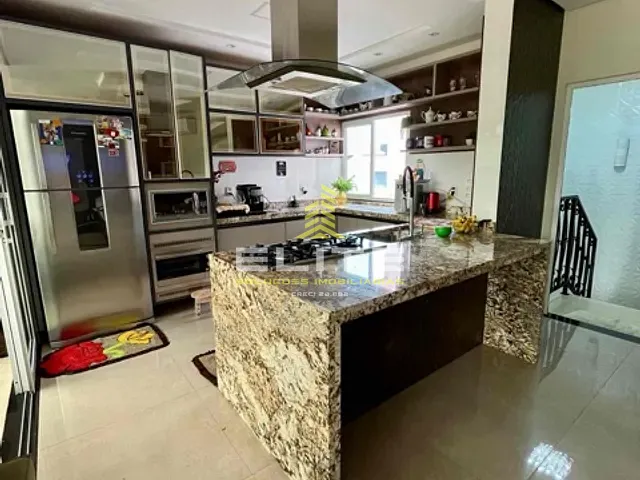 Casa com 558m² 3 quartos e 3 banheiros, à venda, no bairro Vila Rica em Sorriso