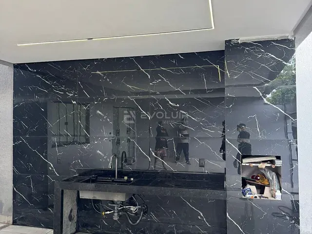 Casa com 130m² 2 quartos e 2 banheiros, à venda, no bairro Residencial Flor do Ipê II em Senador Canedo