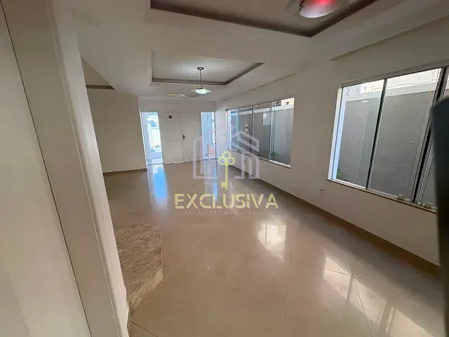 Casa com 320m² 4 quartos e 6 banheiros, à venda, no bairro Recreio dos Bandeirantes em Rio de Janeiro