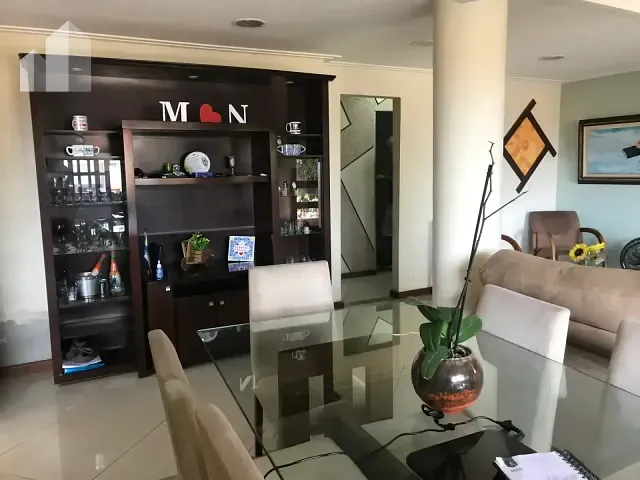 Casa com 256m² 4 quartos e 4 banheiros, à venda, no bairro Parque Horizonte em Nova Iguaçu