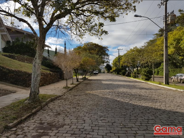 Casa com 300m² 5 quartos e 4 banheiros, à venda, no bairro Centro em Nova Prata
