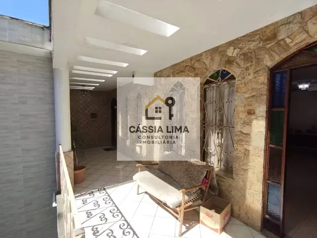 Casa com 254m² 6 quartos e 2 banheiros, à venda, no bairro Cidade Mãe do Céu em São Paulo