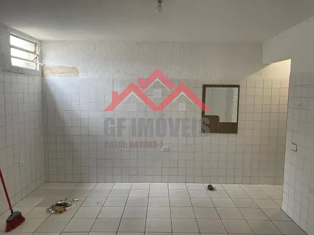 Casa 1 quarto e 1 banheiro, para alugar, no bairro Parque Regina em São Paulo