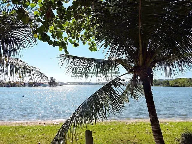 Casa 4 quartos e 2 banheiros, à venda, no bairro Praia do Siqueira em Cabo Frio