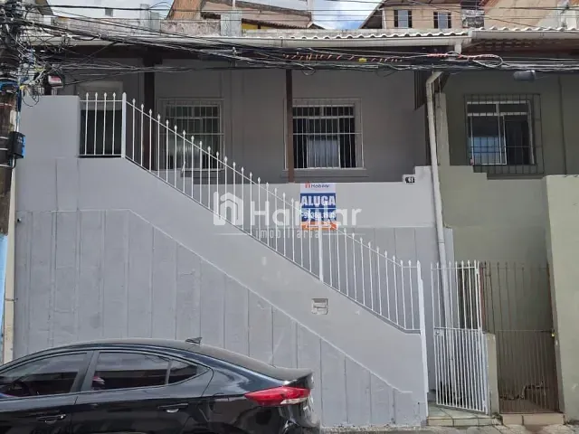 Casa 3 quartos e 2 banheiros, para alugar, no bairro Matatu em Salvador