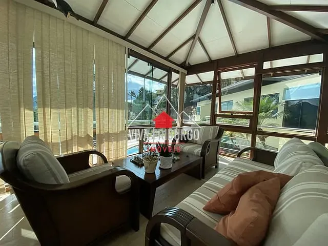 Casa com 1095m² 3 quartos e 4 banheiros, à venda, no bairro Braunes em Nova Friburgo