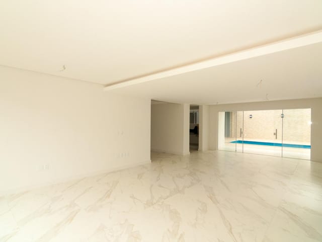 Casa com 390m² 3 quartos e 6 banheiros, à venda, no bairro Mata da Praia em Vitória
